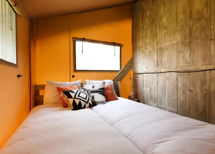 Luxe En Romantische Overnachting 4 Personen Grumpy Luxury tent *