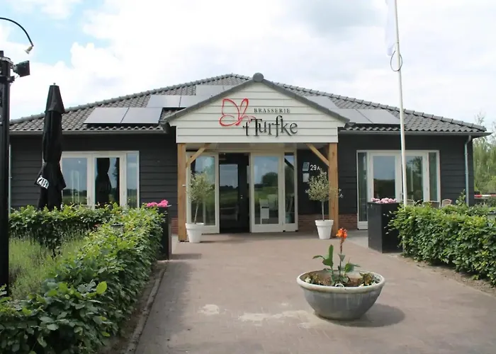 Luxe En Romantische Overnachting 4 Personen Grumpy Luxury tent *