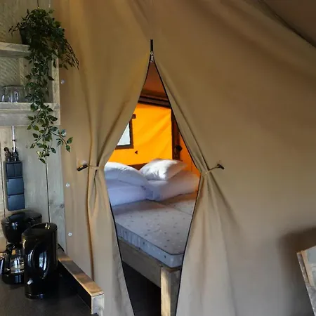 Luxe En Romantische Overnachting 4 Personen Grumpy Luxury tent Behelp